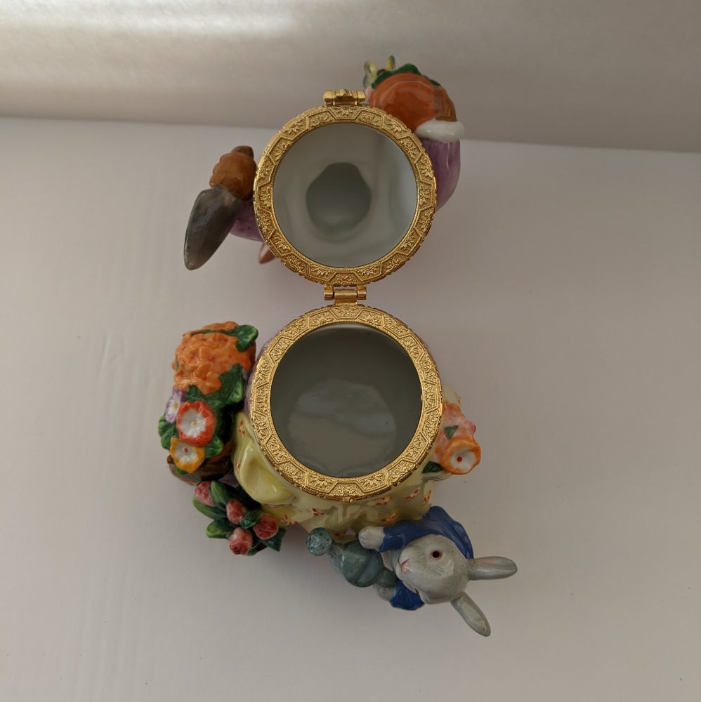 Mother Rabbit Trinket Box - Picture 2 of 8